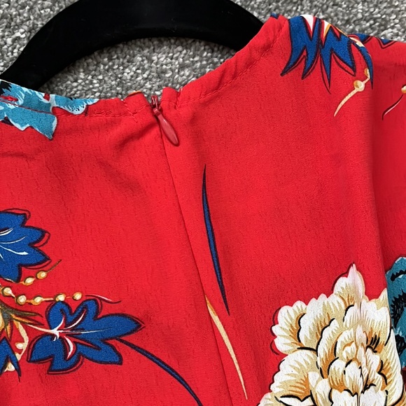 NWOT Pretty Little Thing Maxi - Picture 7 of 8